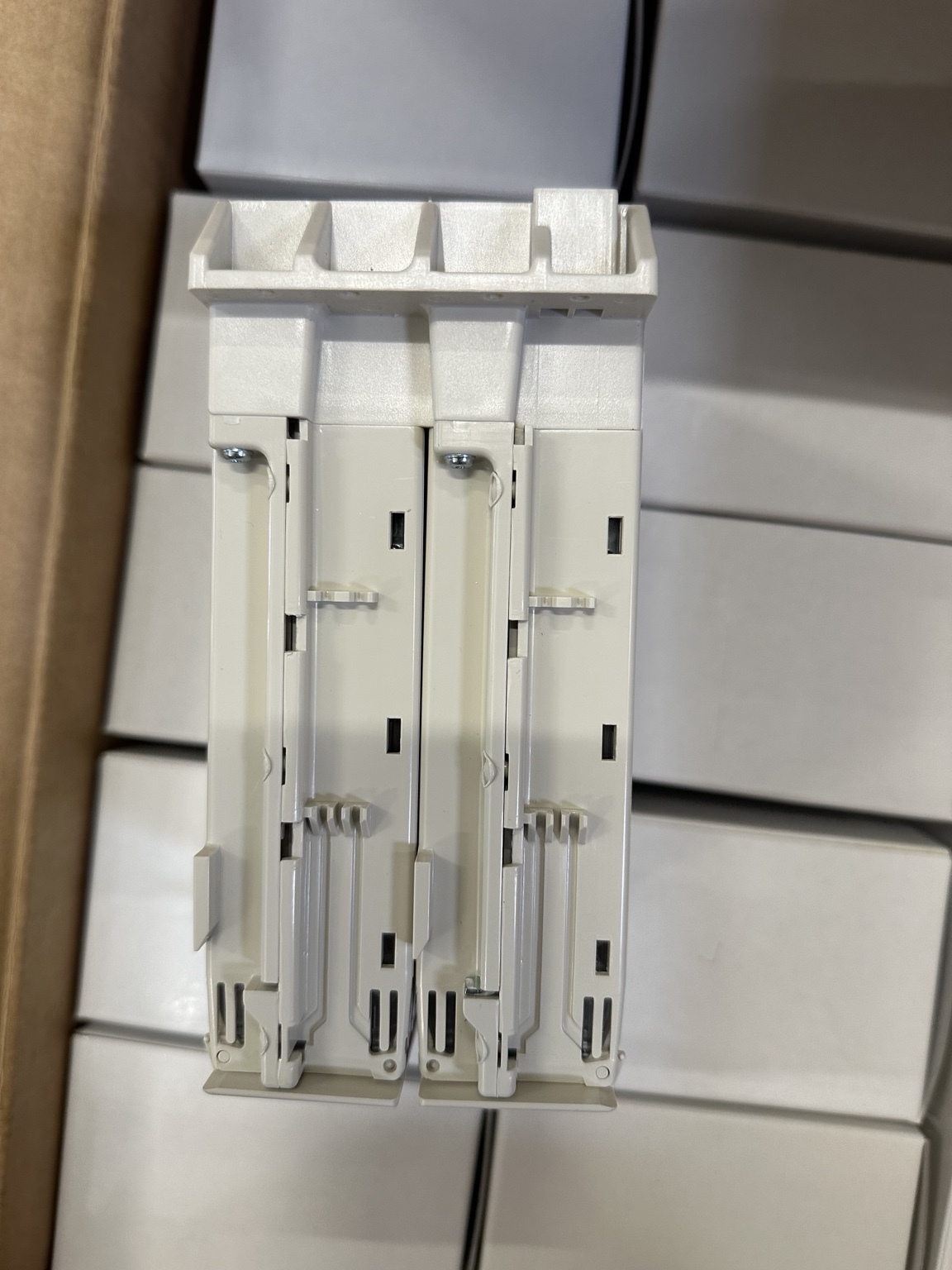 Rear mechanical housings and guide structure of the RTXP 24